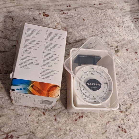 Salter diet scale measure in a rectangular cup for portion control - Picture 4 of 5